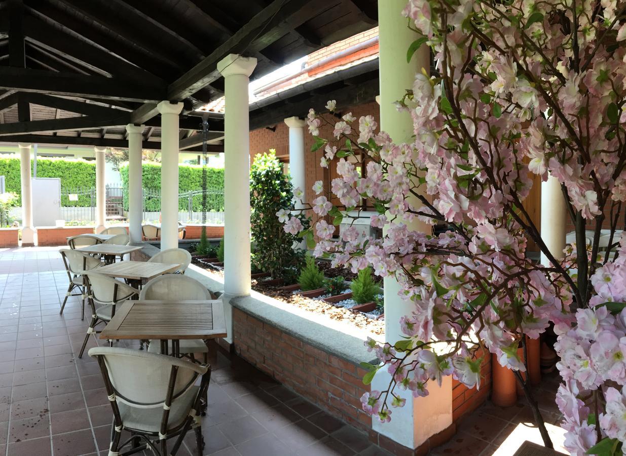 Ostello Casa Emmaus Maccagno ภายนอก รูปภาพ
